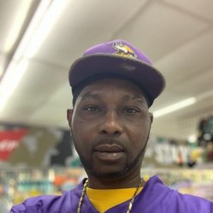 Meet your Posher, Carlos